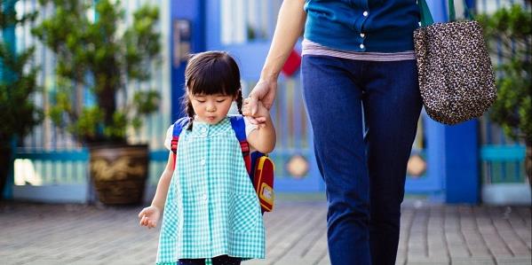 6 điều cần chuẩn bị cho con đi nhà trẻ bố mẹ cần biết